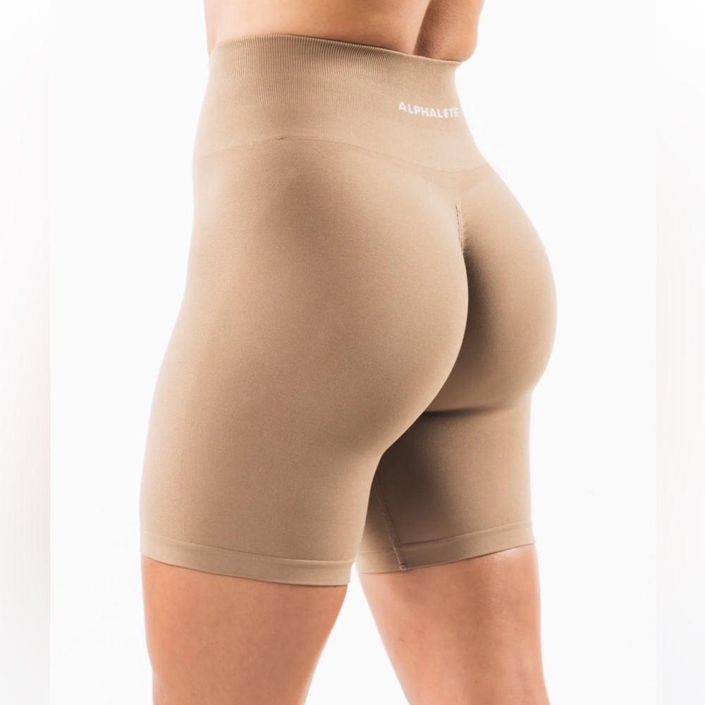 Alphalete Amplify Shorts 6.5”